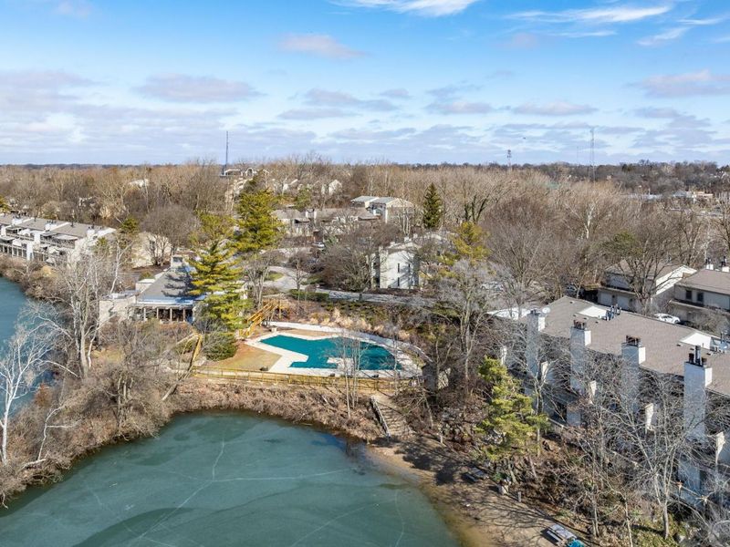 1407 Lake Shore Drive, Unit 139, Columbus, OH 43204 Photo 24