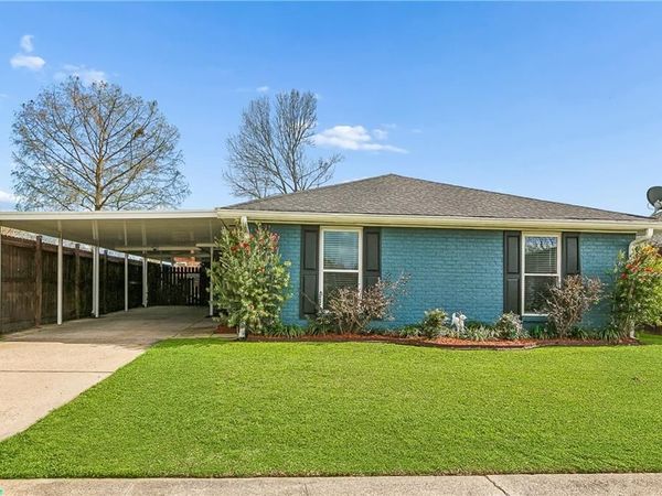 3309 OAK Drive, Violet, LA 70092