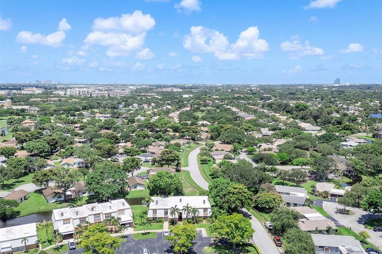 3660 Citrus Trce , Unit 4, Davie, FL 33328 Photo