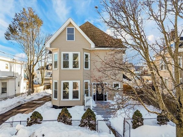 34 Winthrop St, Brockton, MA 02301