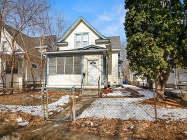 745 Fuller Avenue, Saint Paul, MN 55104