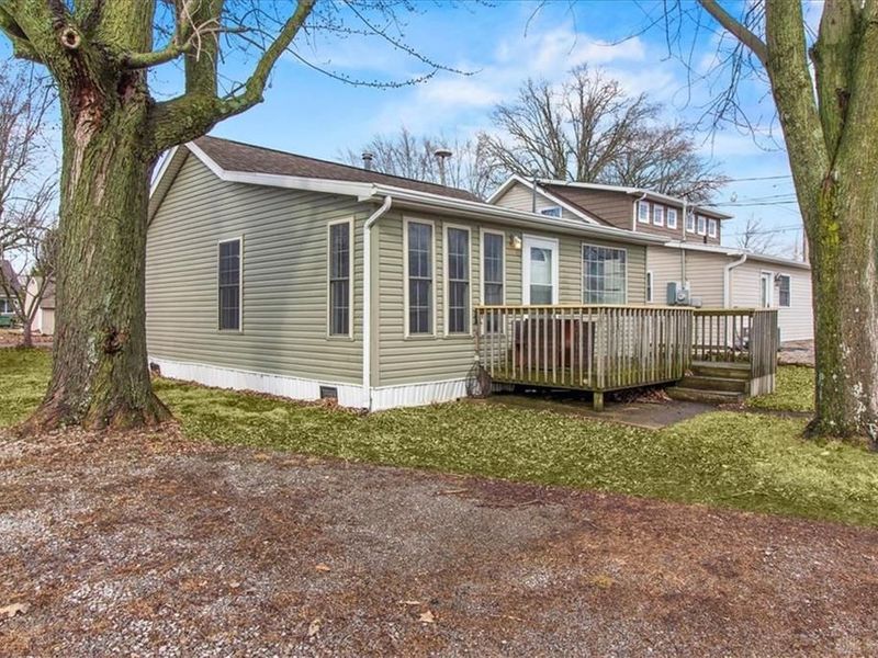 9050 Elm Street, Lakeview, OH 43331 Photo 4