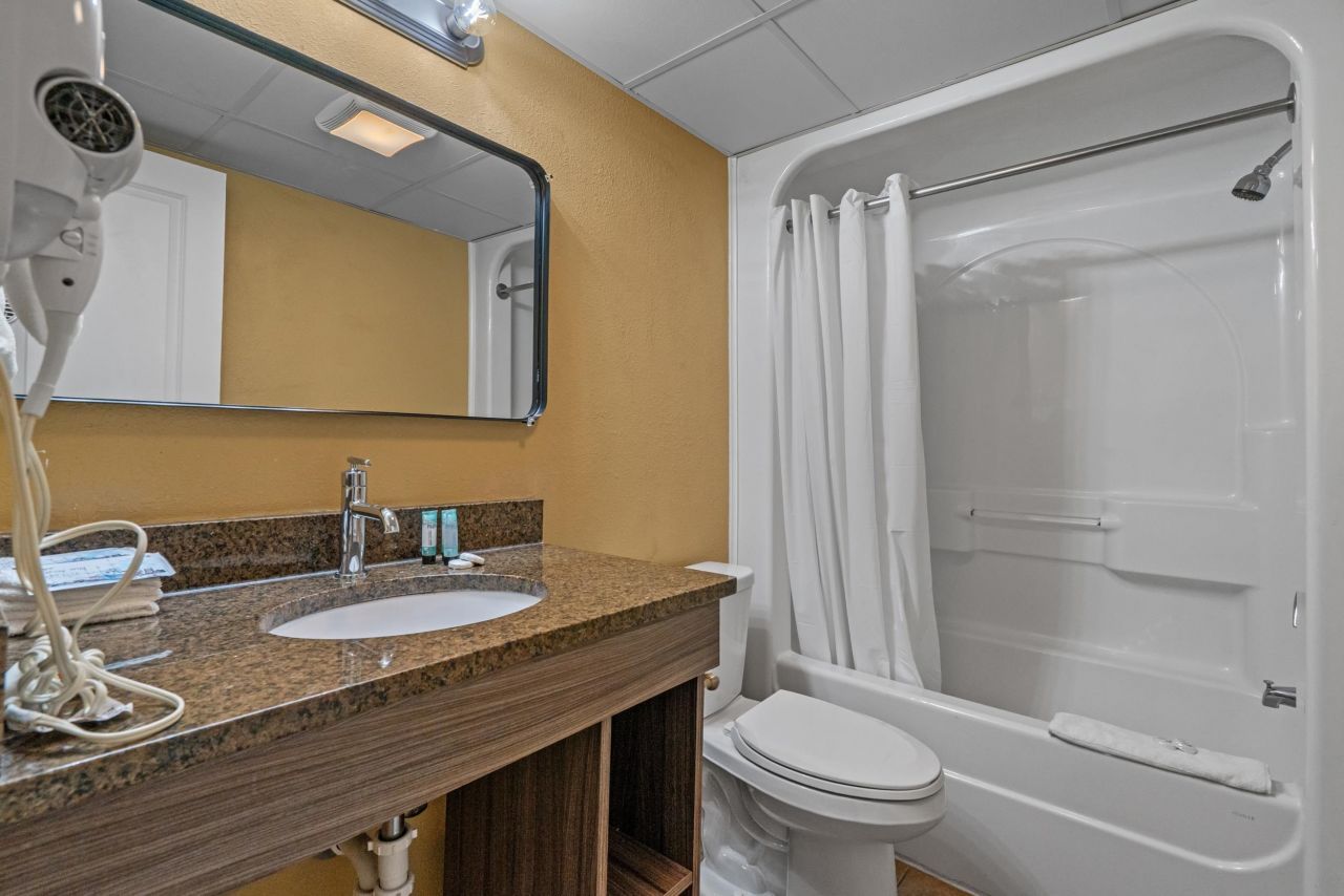 6900 N Ocean Blvd.  Photo 9