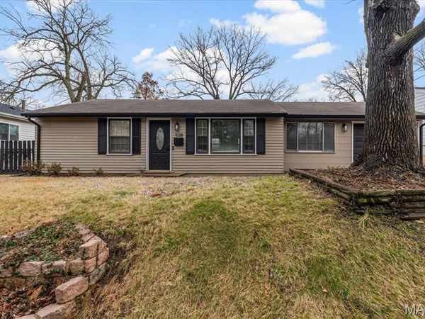 1038 Leawood Drive , St Louis, MO 63126