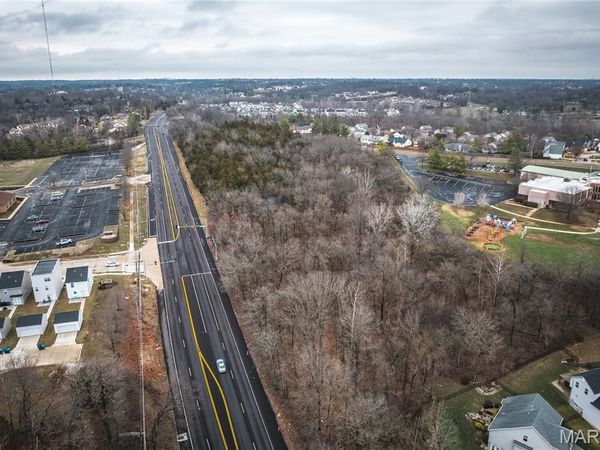 6315 Hagemann Road , St Louis, MO 63128