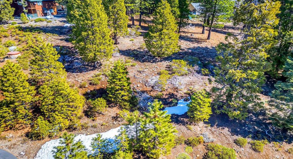 285 Osprey Loop, Lake Almanor, CA 96020 Photo