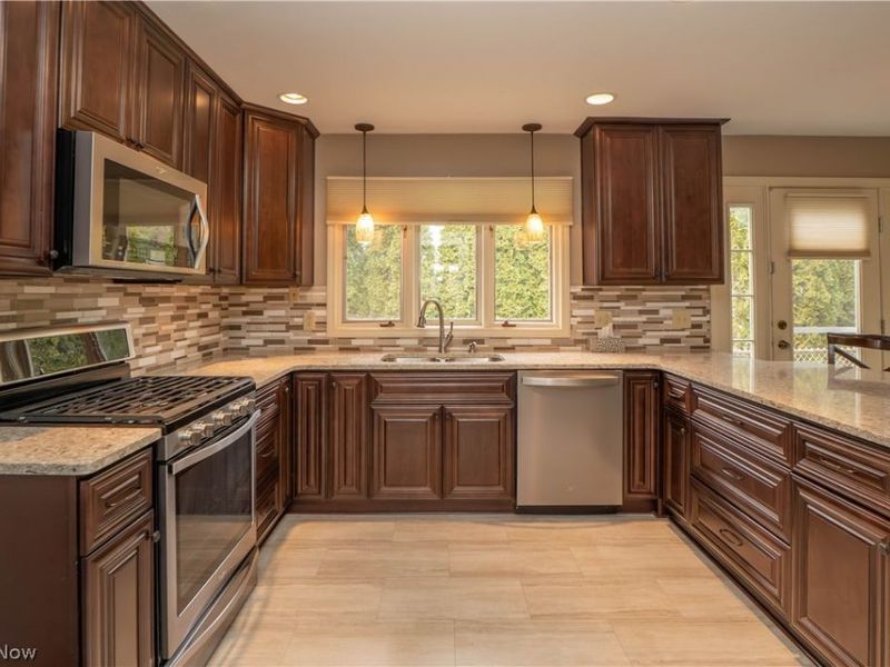 245 James Street SW, North Canton, OH 44720 Photo 12