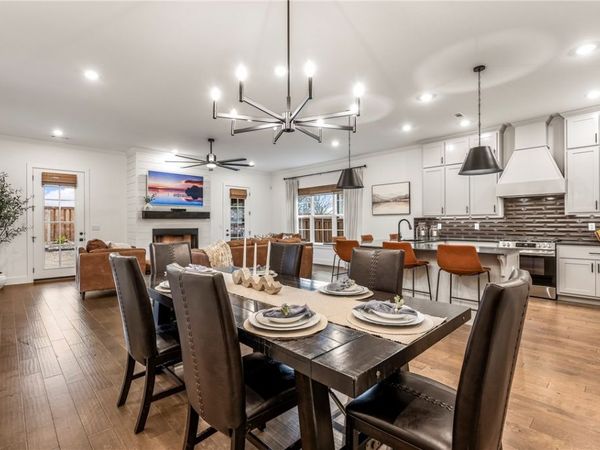 6201 SW Beacon Street, Bentonville, AR 72713