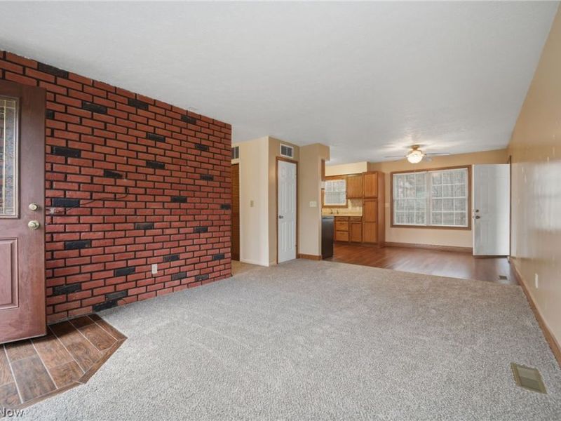 243 Jackson Street, Jefferson, OH 44047 Photo 6