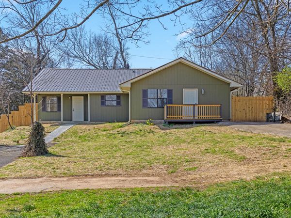 104 Pine Street, Athens, TN 37303