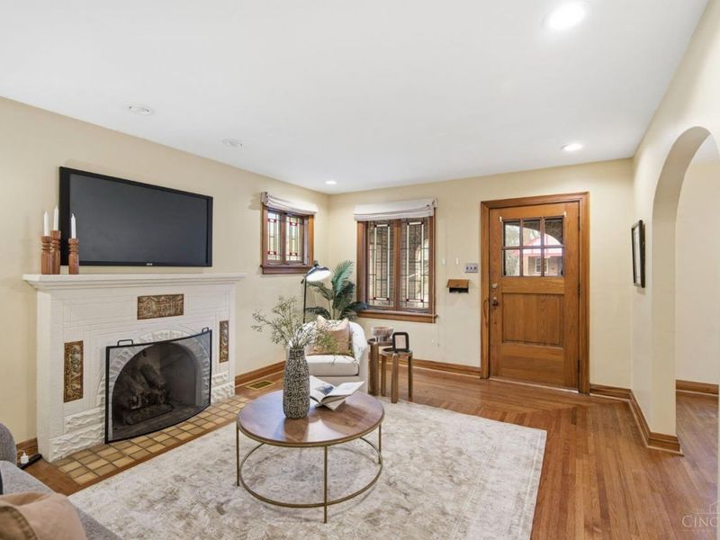 3327 De Forest Drive, Cincinnati, OH 45209 Photo 3