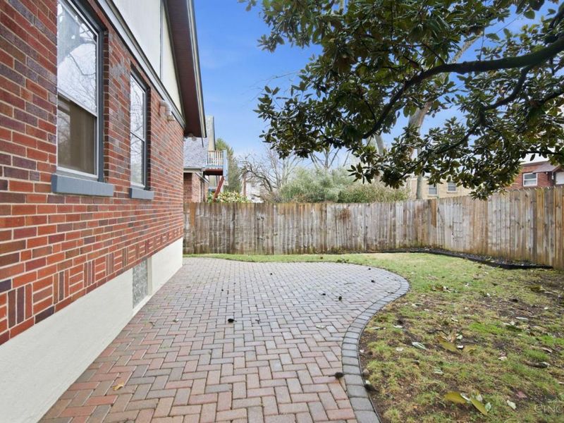 3327 De Forest Drive, Cincinnati, OH 45209 Photo 41