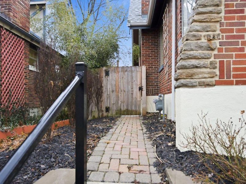 3327 De Forest Drive, Cincinnati, OH 45209 Photo 42