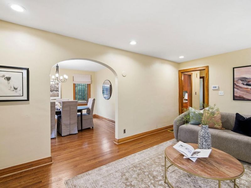 3327 De Forest Drive, Cincinnati, OH 45209 Photo 6