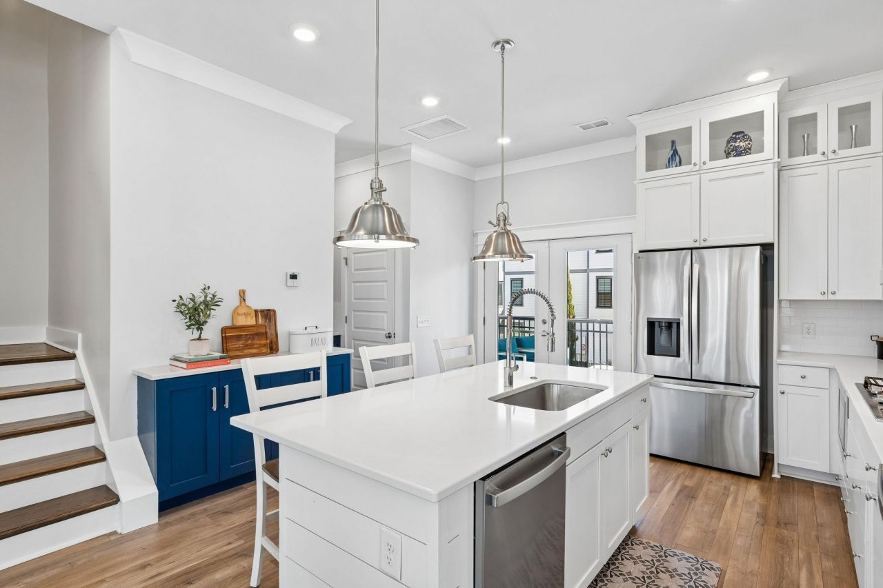 1570 Hancock Street Photo 18