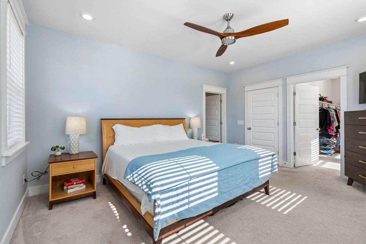 1570 Hancock Street Photo 29