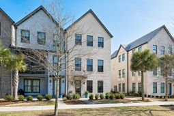 1570 Hancock Street photo 4