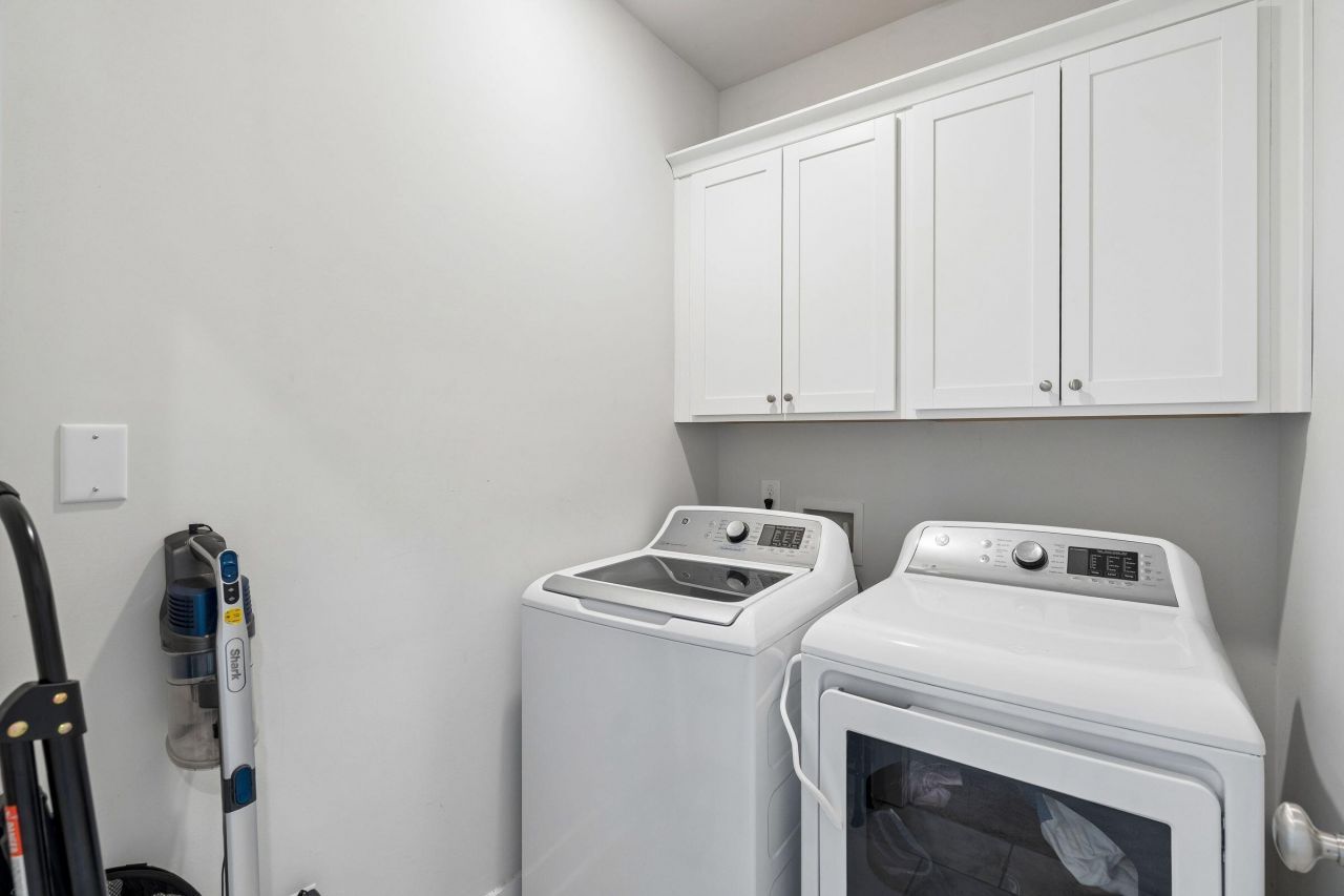 1570 Hancock Street Photo 39