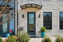 1570 Hancock Street photo 4