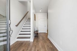 1570 Hancock Street photo 4