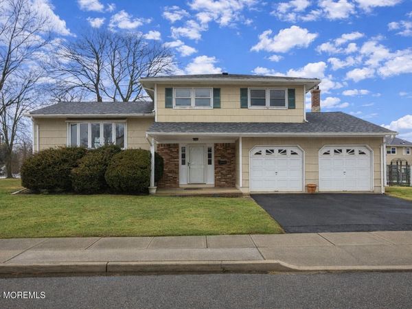 21 Sherwood Road, Parlin, NJ 08859