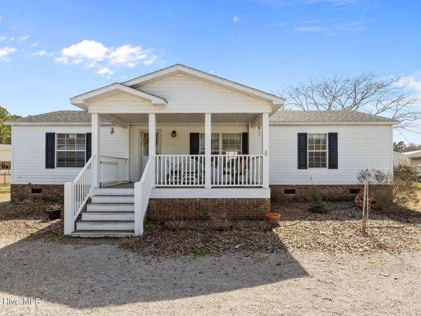 106 Bay Harbor Court, Cedar Point, NC 28584