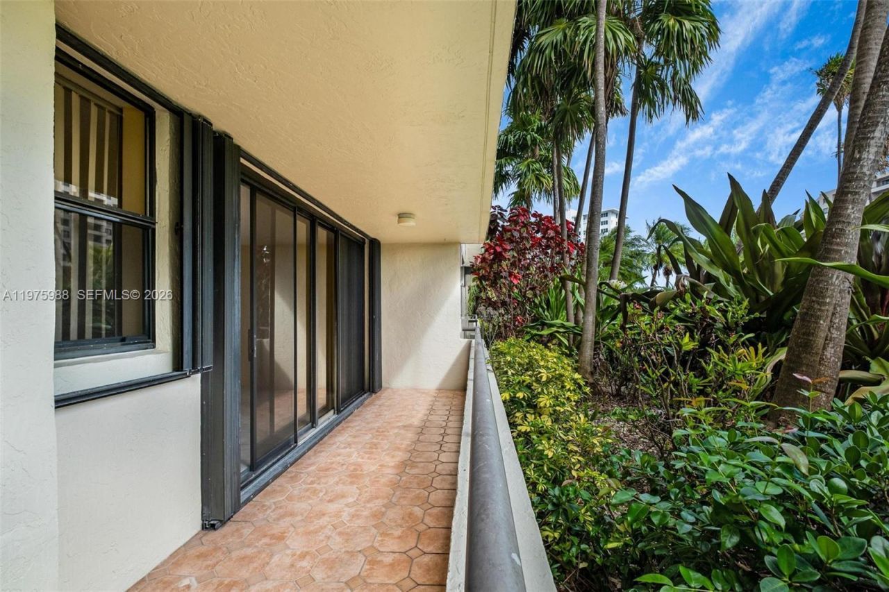 170 Ocean Lane Dr , Unit 310, Key Biscayne, FL 33149 Photo