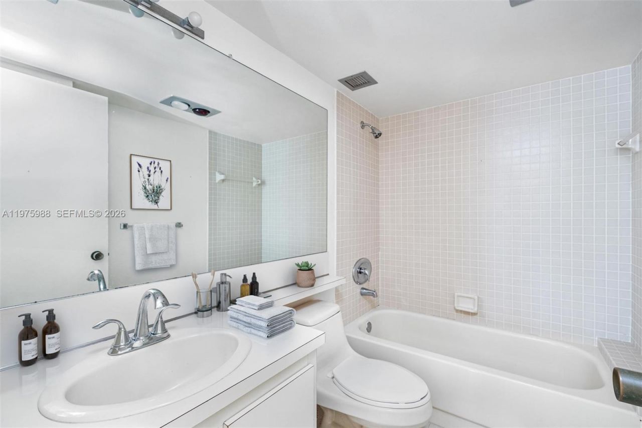 170 Ocean Lane Dr , Unit 310, Key Biscayne, FL 33149 Photo