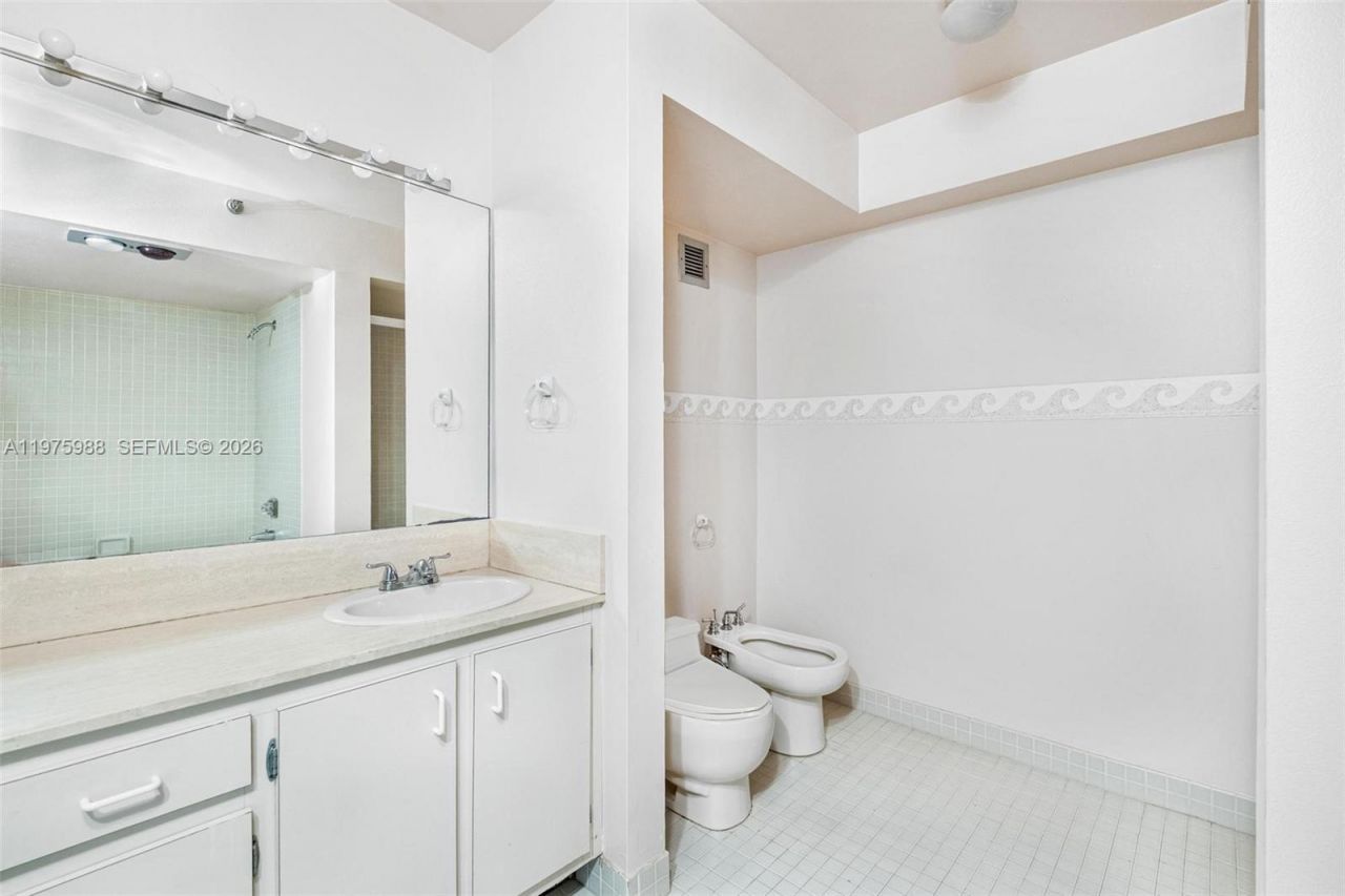 170 Ocean Lane Dr , Unit 310, Key Biscayne, FL 33149 Photo