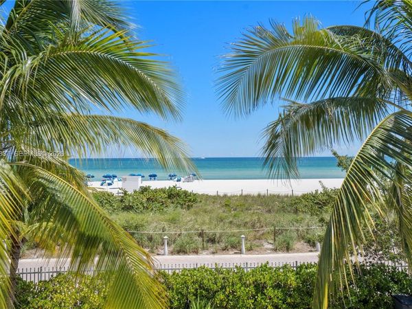 6039 Collins Ave, Unit 829, Miami Beach, FL 33140