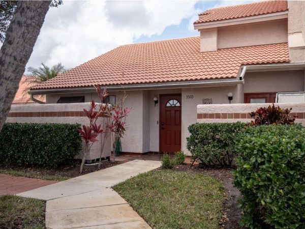 3510 SE Sandpiper Court, Port St. Lucie, FL 34952