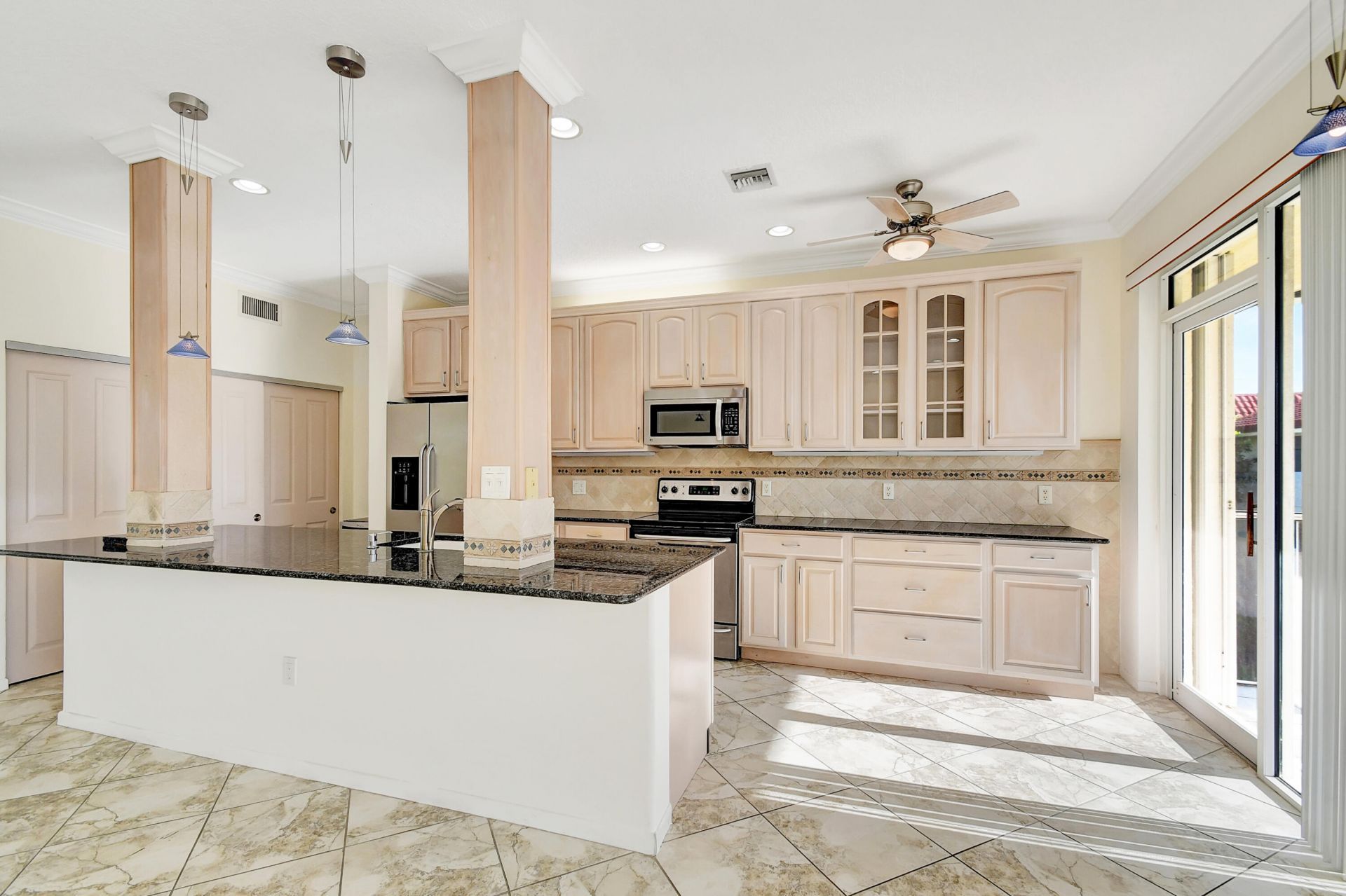 104 Half Moon Circle, Unit # C3, Hypoluxo, FL 33462 Photo