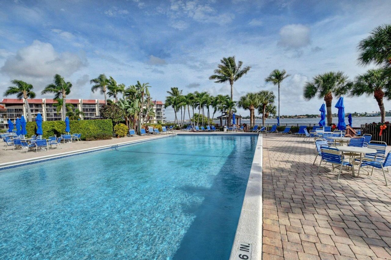 104 Half Moon Circle, Unit #C3, Hypoluxo, FL 33462 Photo