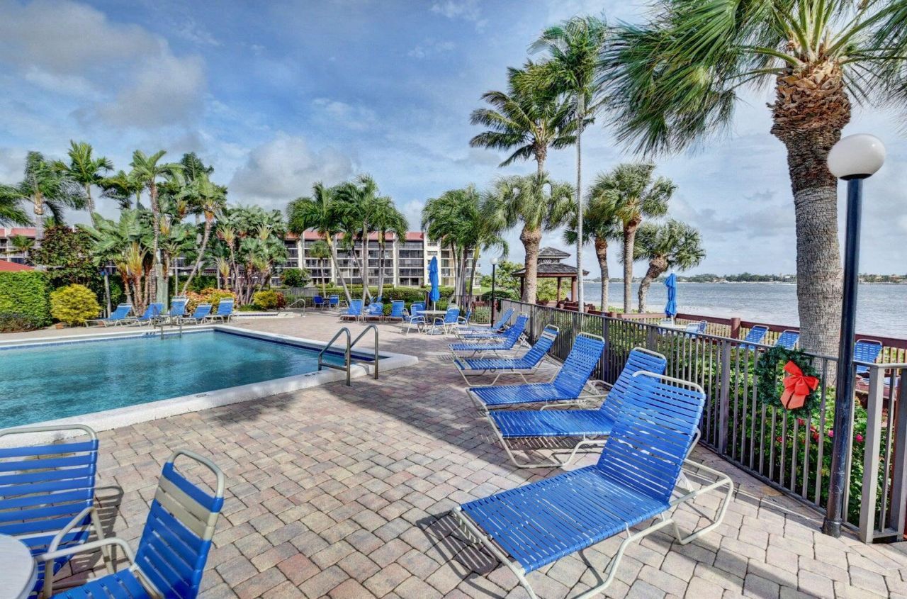 104 Half Moon Circle, Unit # C3, Hypoluxo, FL 33462 Photo