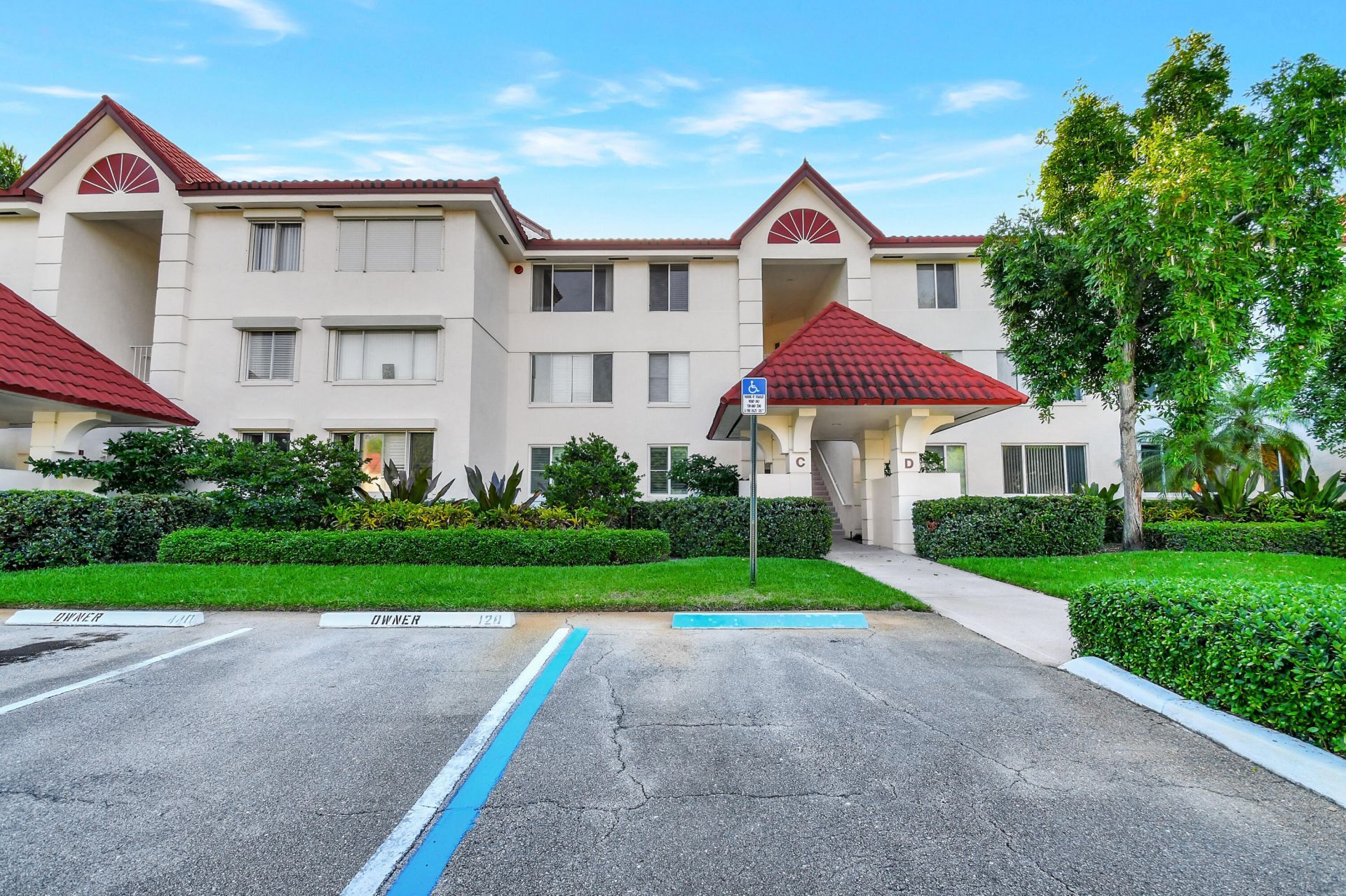 104 Half Moon Circle, Unit #c3, Hypoluxo, FL 33462 Photo