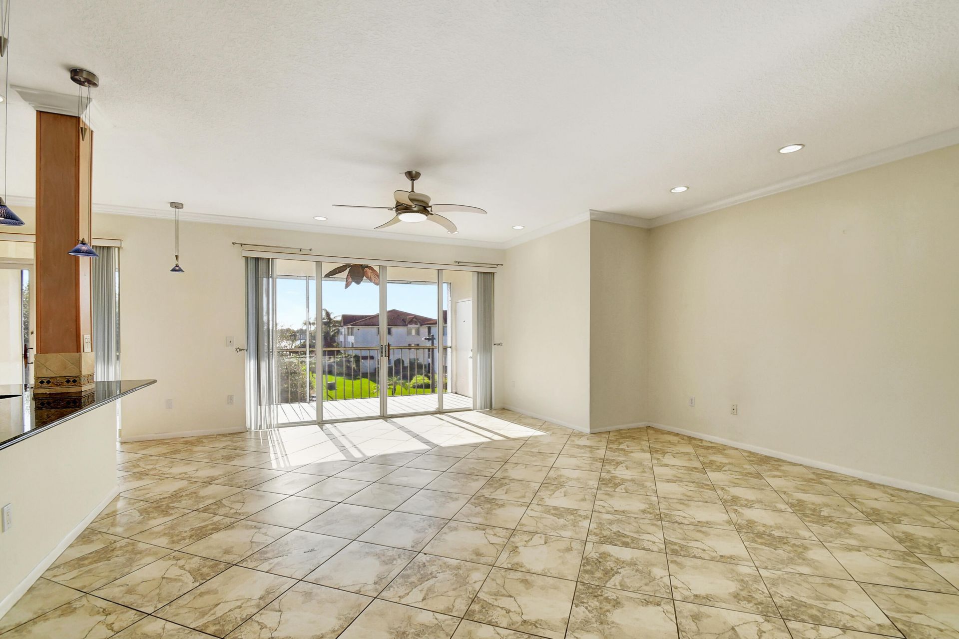 104 Half Moon Circle, Unit #C3, Hypoluxo, FL 33462 Photo