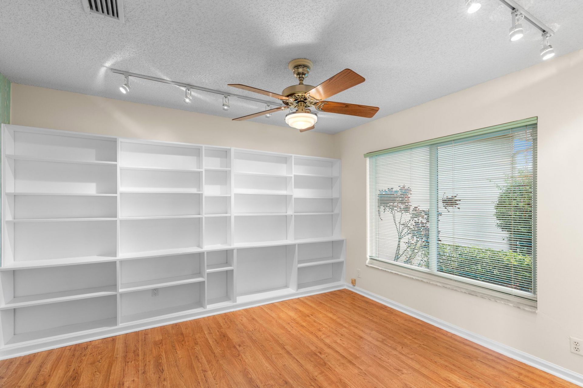 6230 Petaluma Drive, Boca Raton, FL 33433 Photo