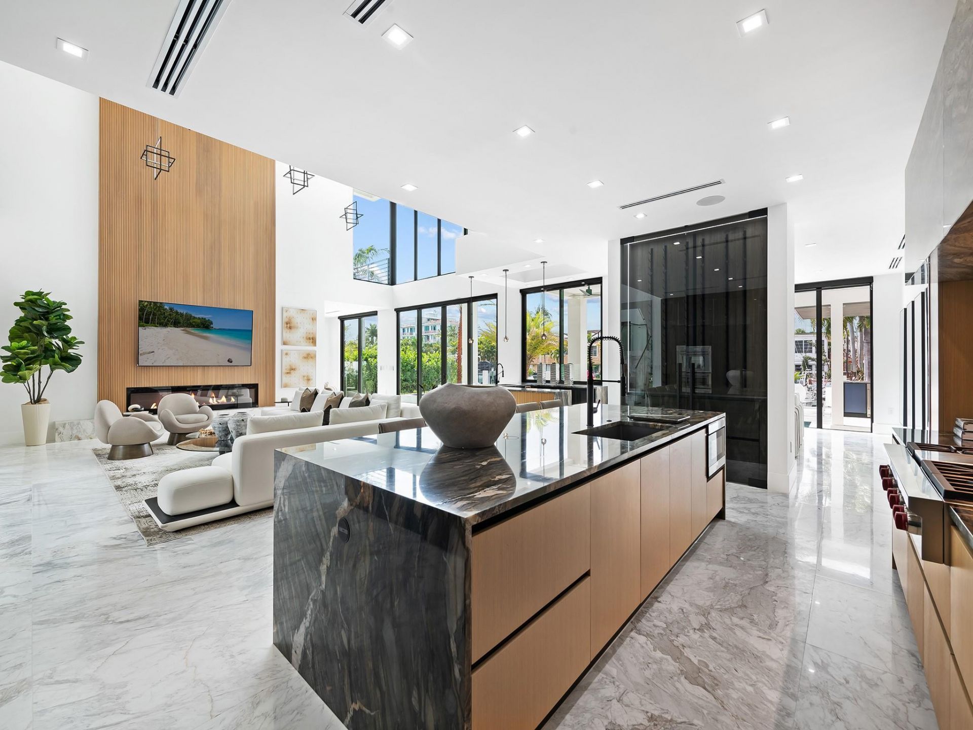 111 Fiesta Way, Fort Lauderdale, FL 33301 Photo