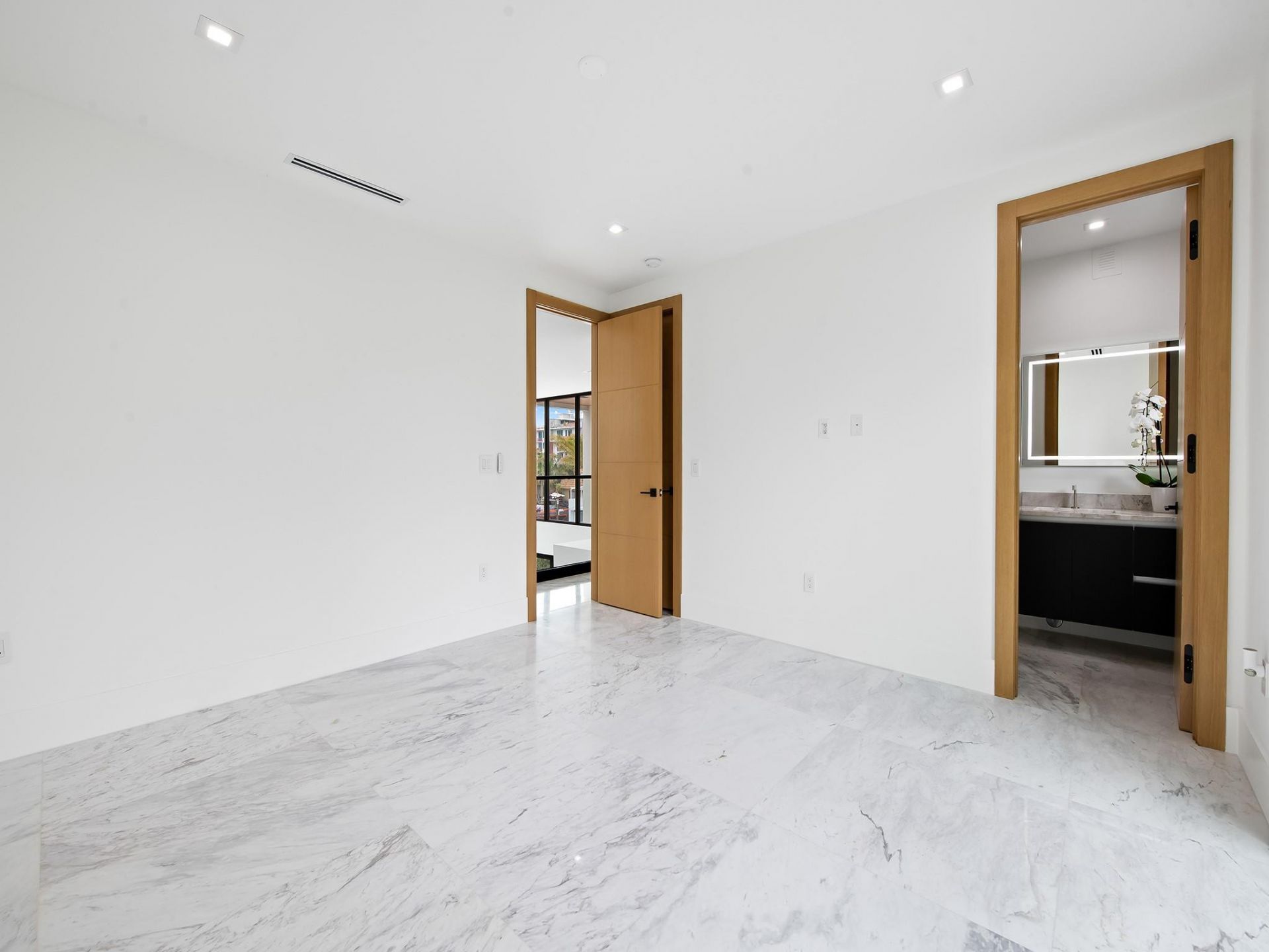 111 Fiesta Way, Fort Lauderdale, FL 33301 Photo