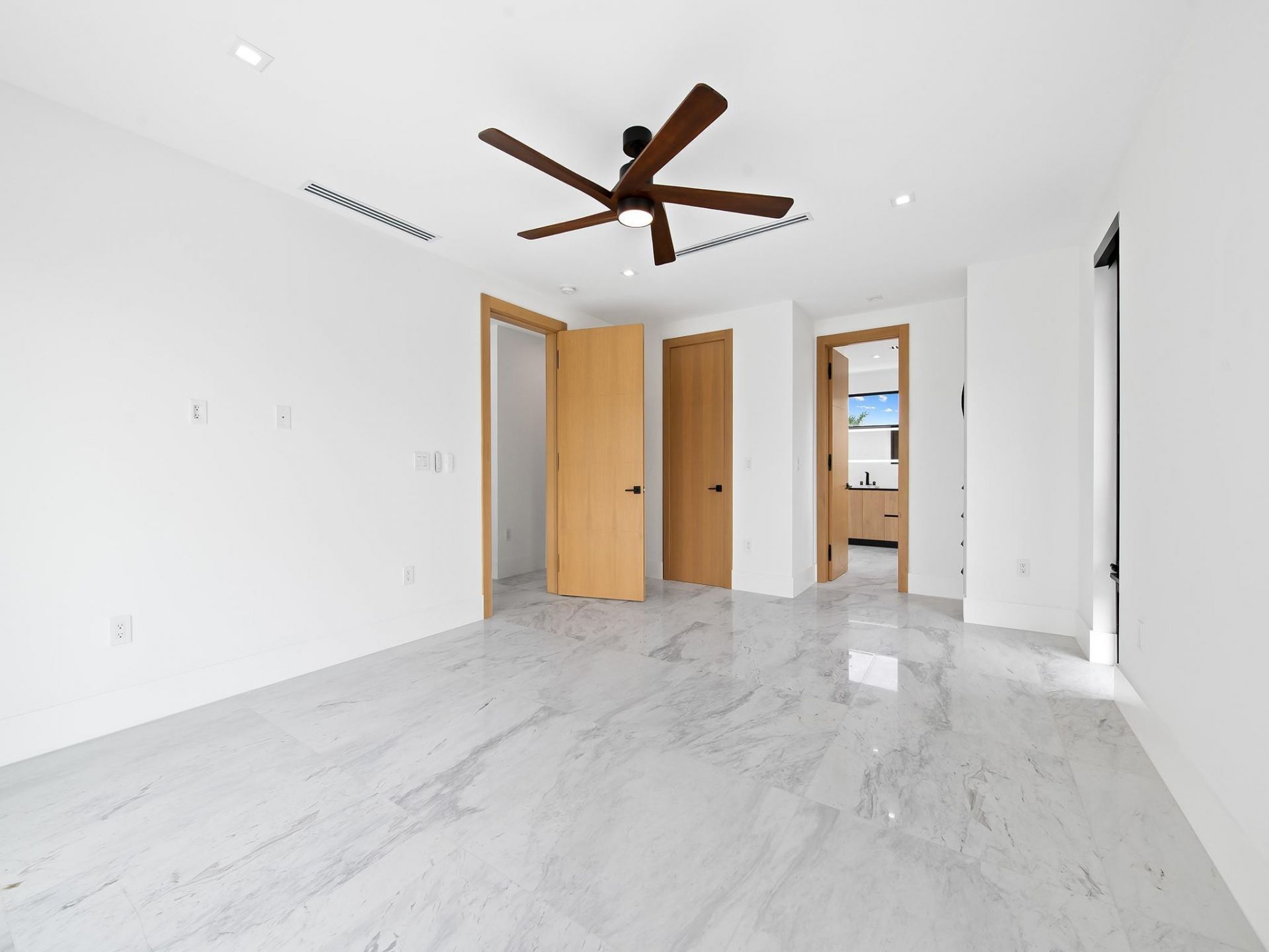 111 Fiesta Way, Fort Lauderdale, FL 33301 Photo