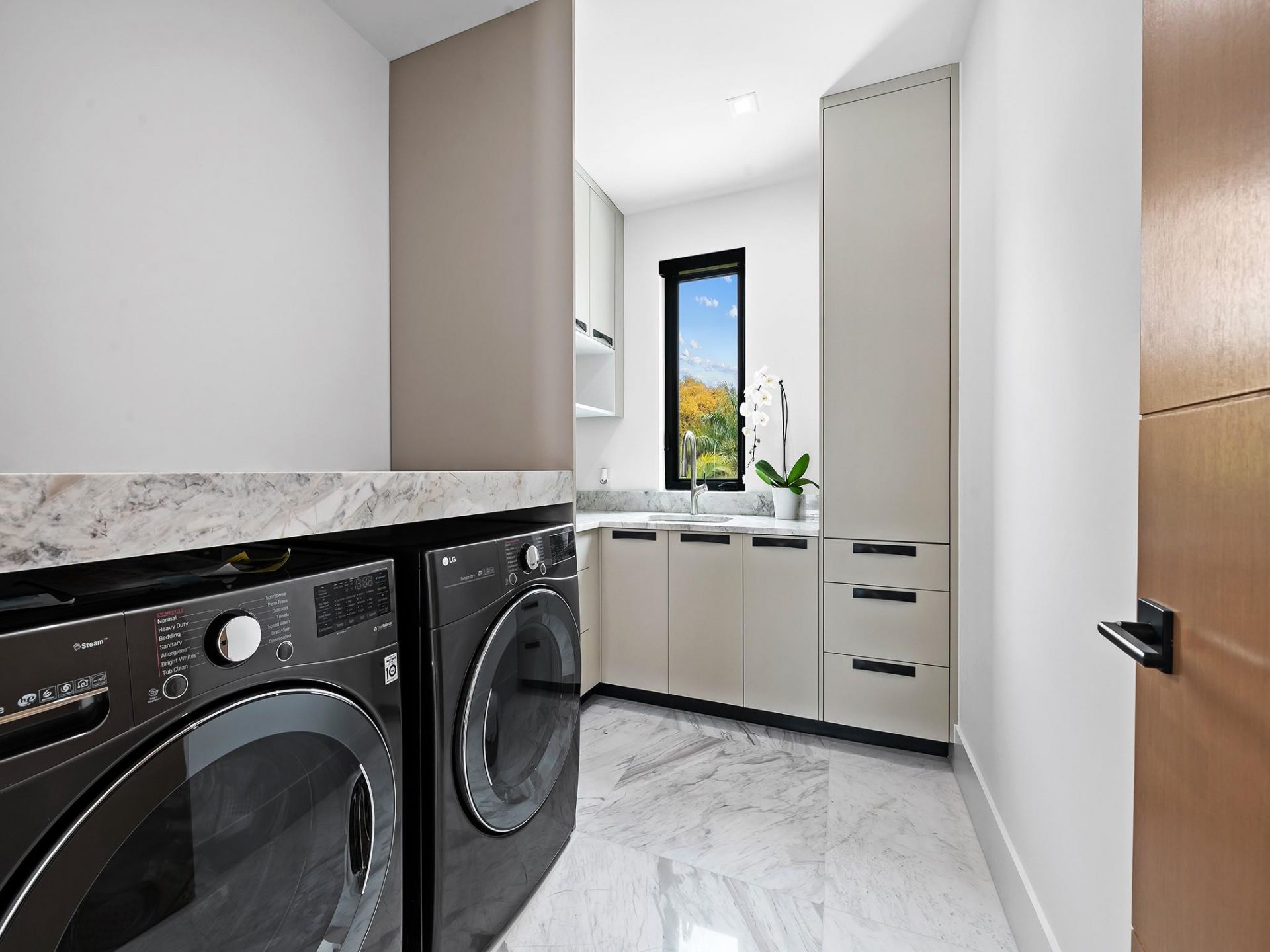 111 Fiesta Way, Fort Lauderdale, FL 33301 Photo