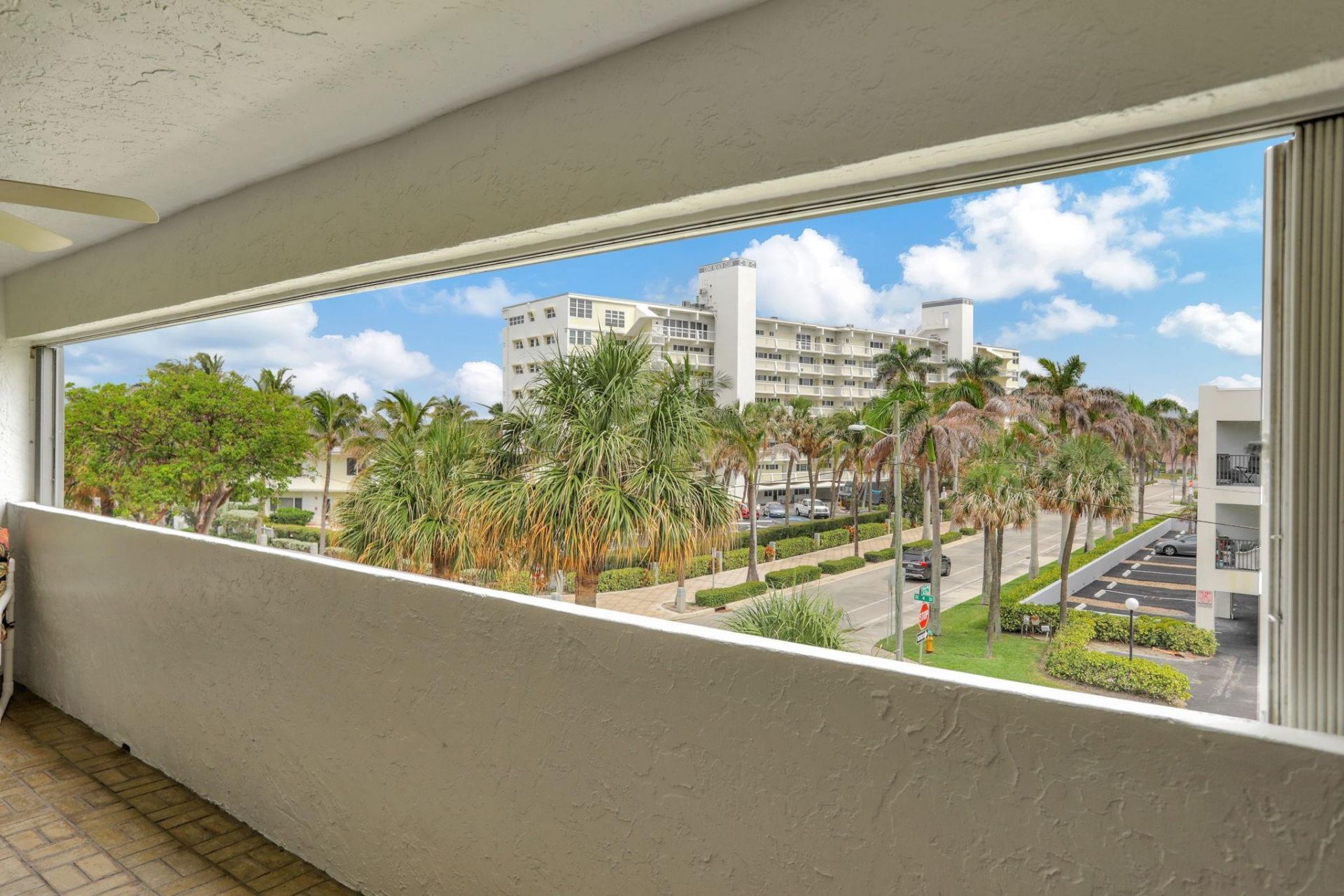 330 SE 20 Avenue, Unit 307, Deerfield Beach, FL 33441 Photo