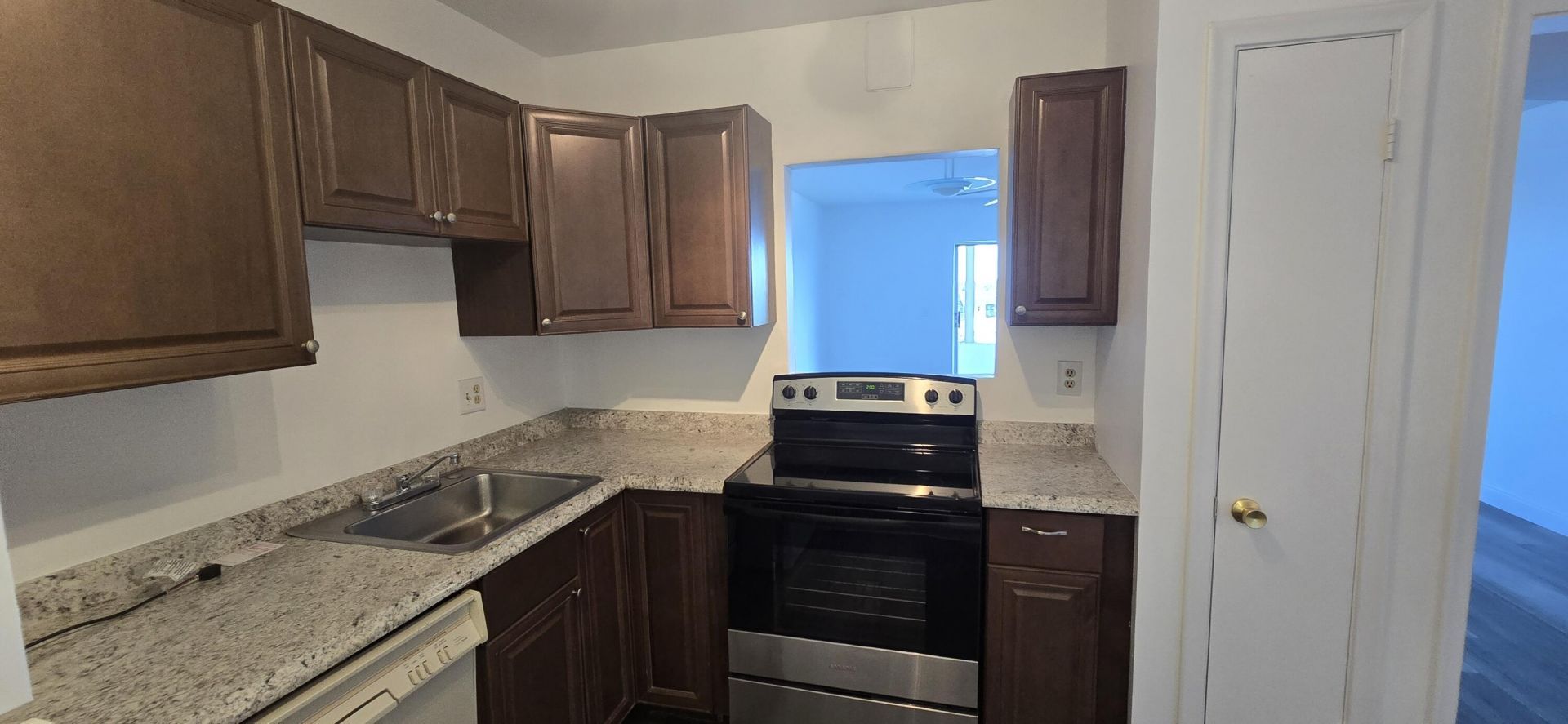 4751 NW 21 St, Unit 607, Lauderhill, FL 33313 Photo