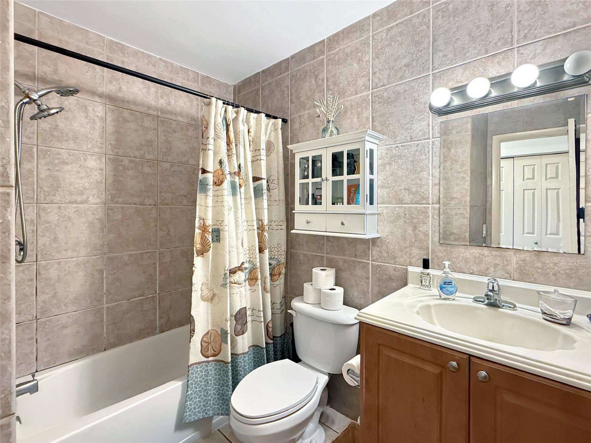 2607 NE 8th Ave, Unit 48, Wilton Manors, FL 33334 Photo