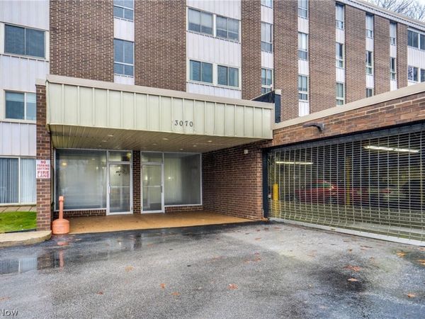 3070 Kent Road , Stow, OH 44224