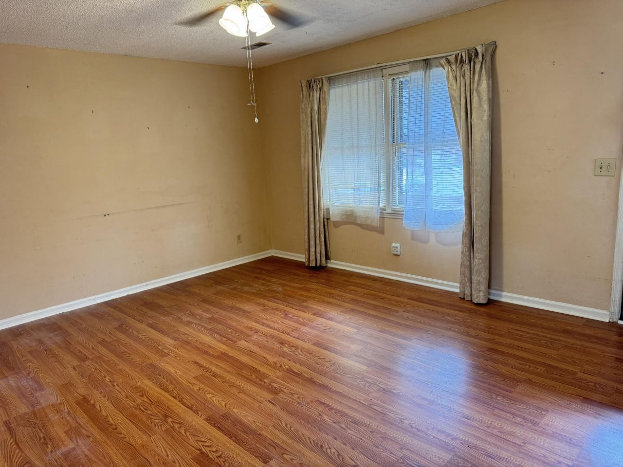 104 Forest Lane Photo 3