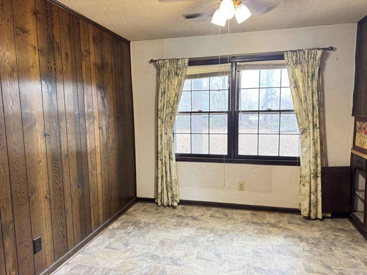 104 Forest Lane Photo 9