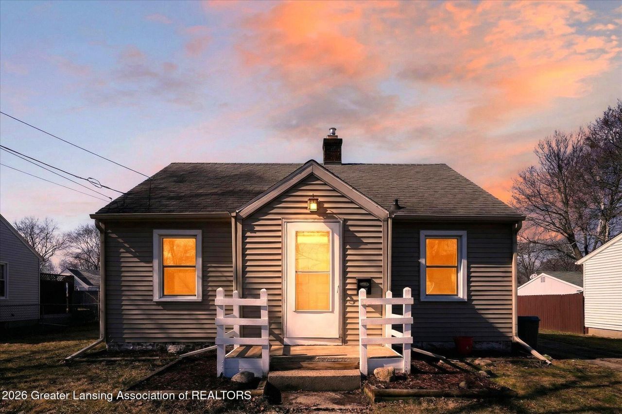 1905 Walnut Street, Holt, MI 48842 Main Photo