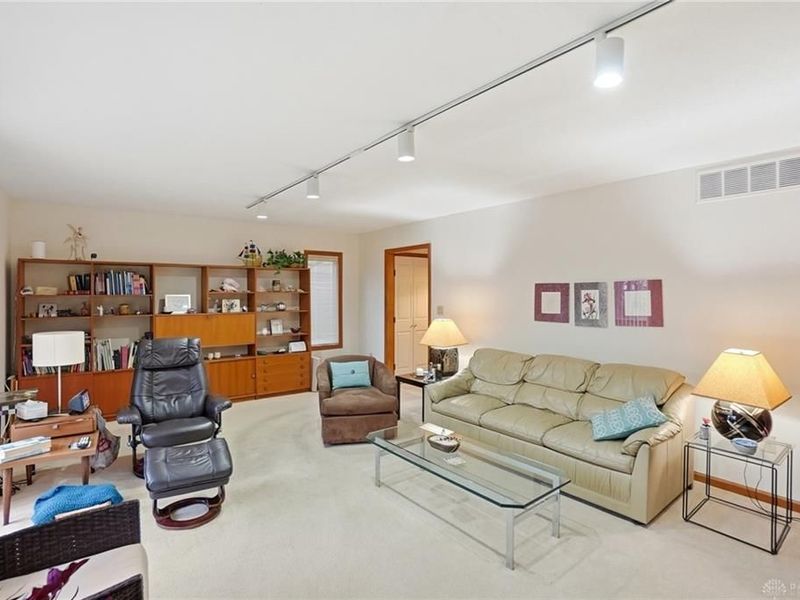 110 Lincoln Park Boulevard, Kettering, OH 45429 Photo 8