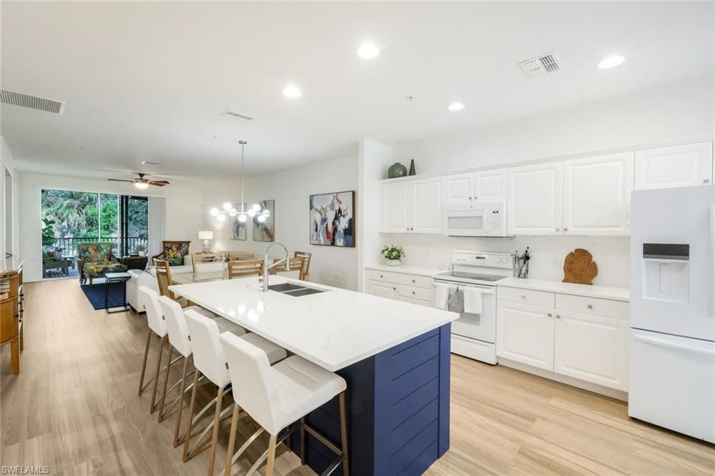 4843 Hampshire Ct, Unit 105, Naples, FL 34112 Main Photo
